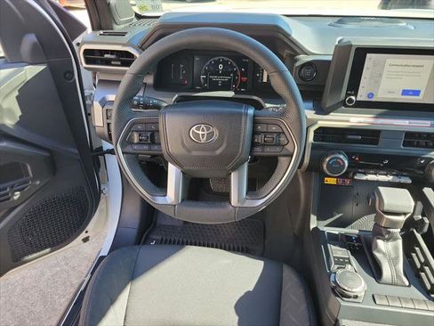 Certified 2025 Toyota Tacoma SR5 image 21