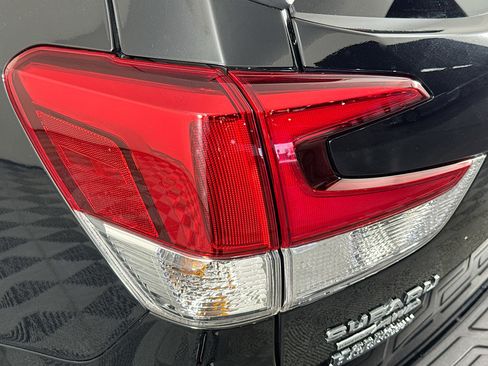 Used 2023 Subaru Forester Premium AWD/4WD image 42