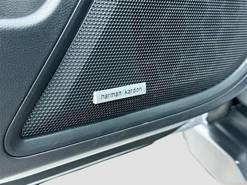 Certified 2025 Subaru Outback Limited w/ Popular Package #2 image 19