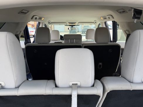 Used 2022 Nissan Pathfinder SV AWD/4WD image 31