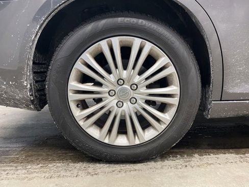 Used 2014 Chrysler 300 Base w/ Driver Convenience Group image 9