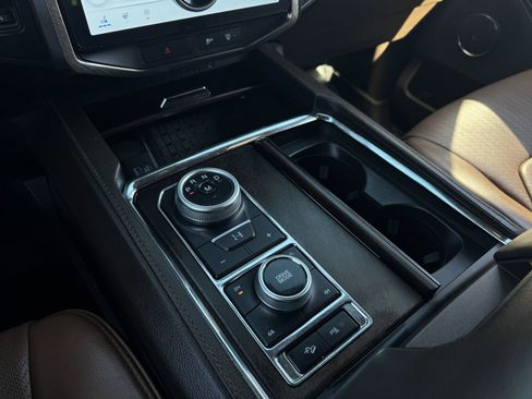 Used 2023 Ford Expedition Max King Ranch image 22