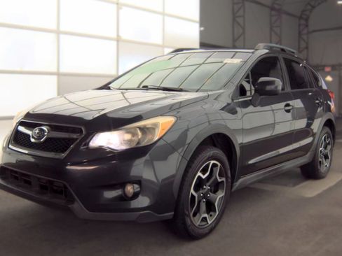 Used 2014 Subaru Crosstrek 2.0i Premium w/ Moonroof Package AWD/4WD image 1