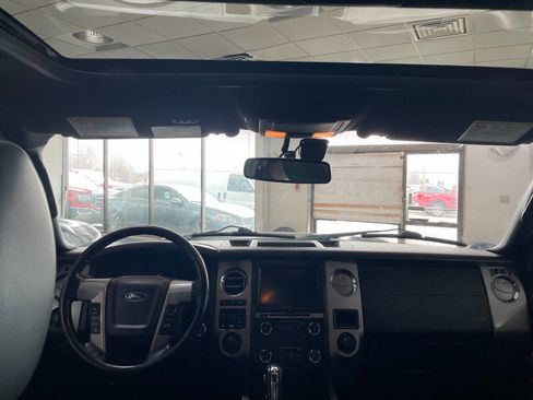 Used 2015 Ford Expedition Limited w/ Equipment Group 301A image 25