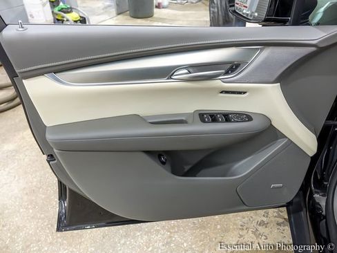 Certified 2023 Cadillac XT5 Premium Luxury w/ Technology Package AWD/4WD image 21