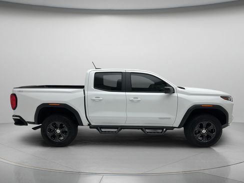 Used 2024 GMC Canyon Elevation w/ Trailering Package AWD/4WD image 4