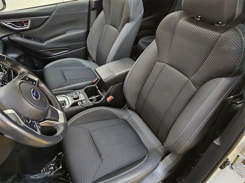 Used 2021 Subaru Forester Premium image 22