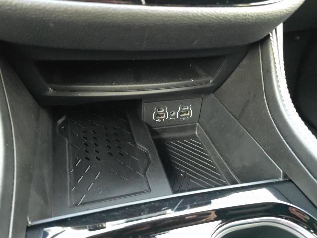 Used 2025 Chrysler Pacifica Limited FWD image 44
