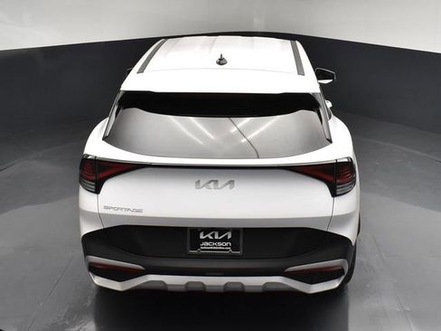 Used 2025 Kia Sportage EX FWD image 45