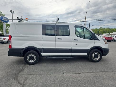 Used 2016 Ford Transit 250 130 Low Roof RWD image 9
