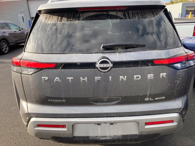 Used 2025 Nissan Pathfinder SL AWD/4WD image 4