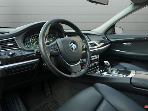 Used 2016 BMW 535i Gran Turismo xDrive image 24