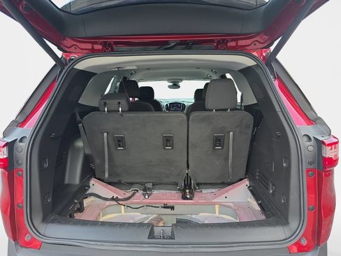 Used 2021 Chevrolet Traverse LT FWD image 22
