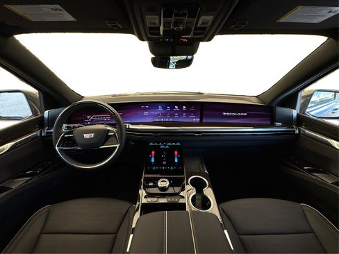 New 2026 Cadillac Escalade Luxury image 23