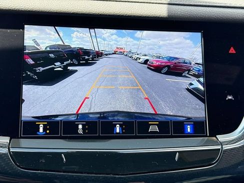 Used 2024 Cadillac XT6 Sport w/ Technology Package AWD/4WD image 17