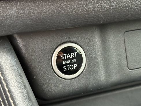 Used 2023 Nissan Rogue SL w/ SL Premium Package FWD image 27