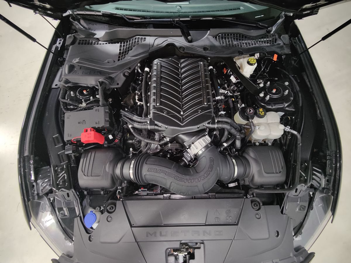 Used 2024 Ford Mustang GT Premium RWD image 4