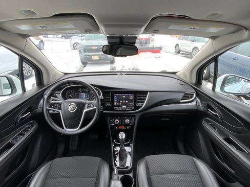 Used 2022 Buick Encore Preferred w/ Safety Package image 31