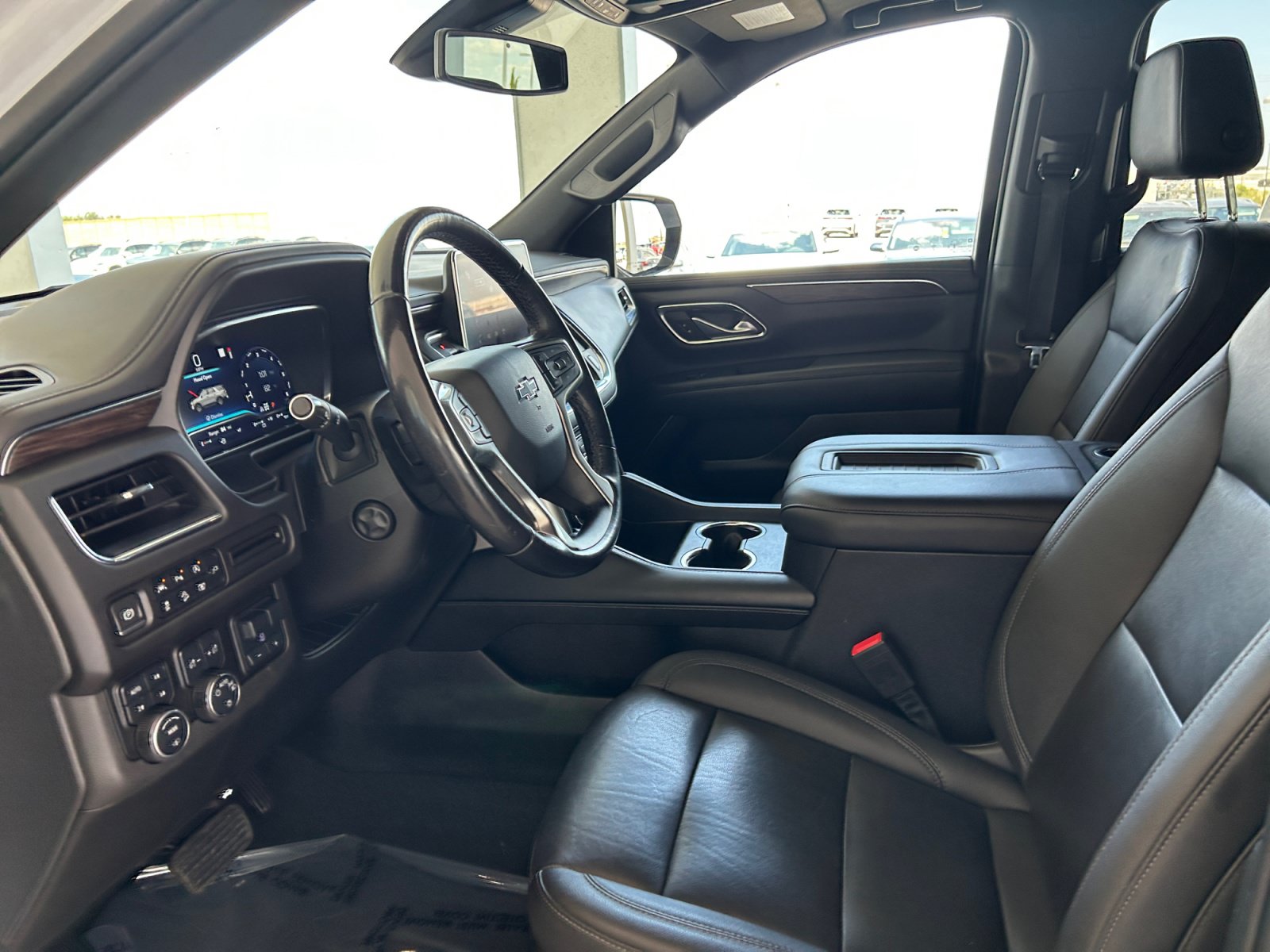 Used 2022 Chevrolet Suburban Z71 w/ Z71 Off-Road Package AWD/4WD image 25