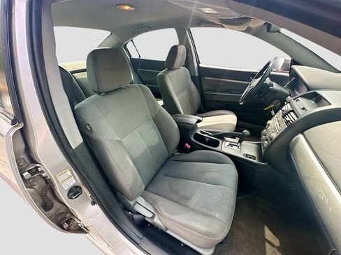 Used 2011 Mitsubishi Galant FWD image 26