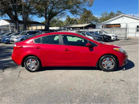 Used 2016 Kia Forte LX FWD image 2