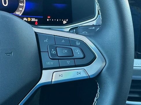 New 2026 Volkswagen Taos SE image 40