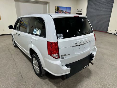 Used 2019 Dodge Grand Caravan SE image 13