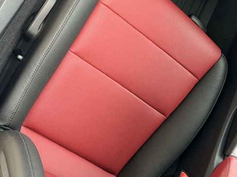 Used 2025 Porsche 718 Cayman w/ Sport Chrono Package image 26