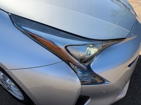Used 2018 Toyota Prius Two w/ Prius Two Safety Plus Package FWD image 6