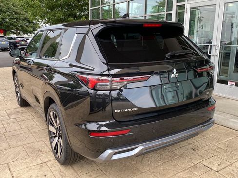 New 2026 Mitsubishi Outlander SE FWD image 5