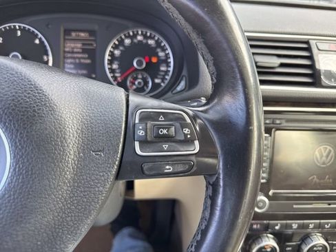 Used 2014 Volkswagen Passat TDI SEL Premium FWD image 21