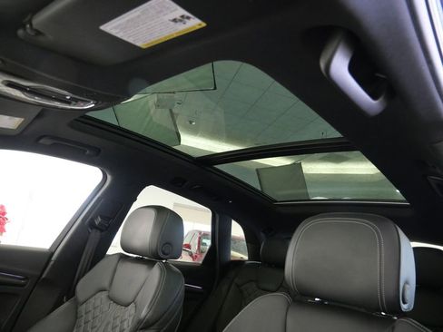 Used 2018 Audi SQ5 Prestige w/ Prestige Package image 26