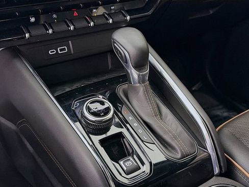 Used 2023 GMC Canyon AT4 w/ AT4 Premium Package image 18