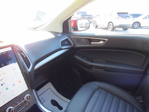 Used 2024 Ford Edge SEL w/ Convenience Package image 26