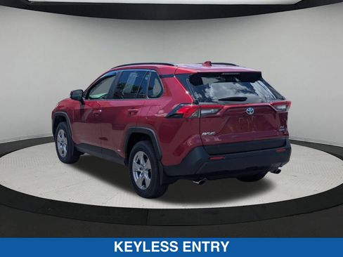 Used 2022 Toyota RAV4 XLE w/ Convenience Package AWD/4WD image 6