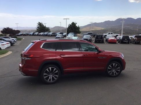 Used 2021 Volkswagen Atlas SEL Premium image 8