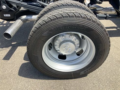 New 2026 RAM 5500 Tradesman w/ Chrome Appearance Group AWD/4WD image 9