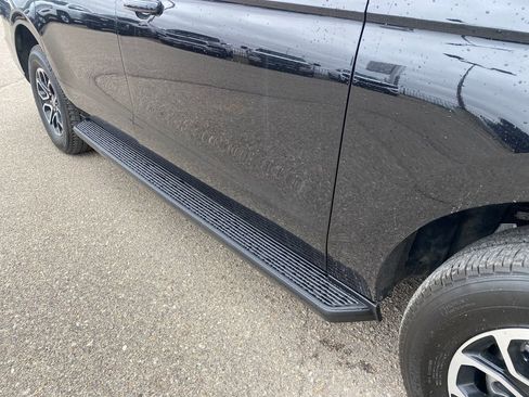 Used 2024 Ford Expedition Max XLT image 41