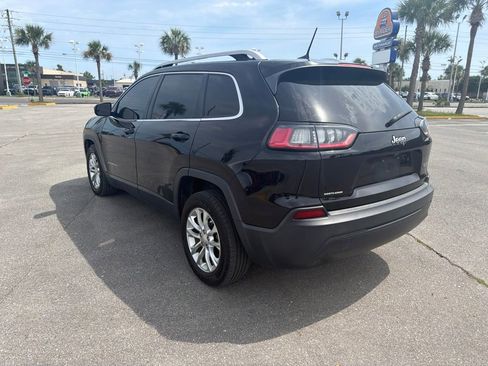Used 2019 Jeep Cherokee Latitude w/ Popular Appearance Group FWD image 7