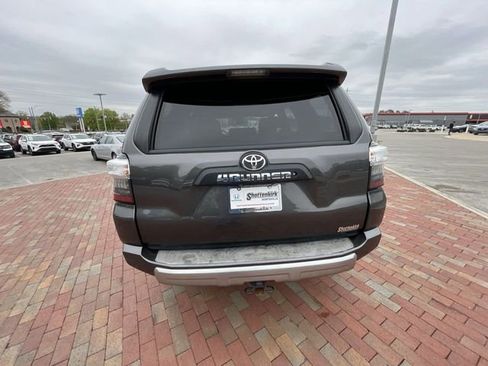 Used 2018 Toyota 4Runner TRD Off-Road Premium image 31