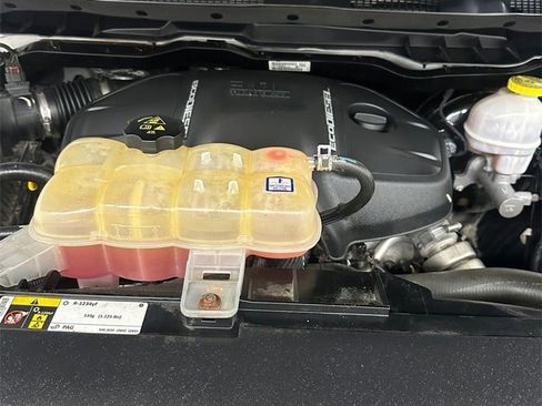 Used 2018 RAM 1500 Limited image 7