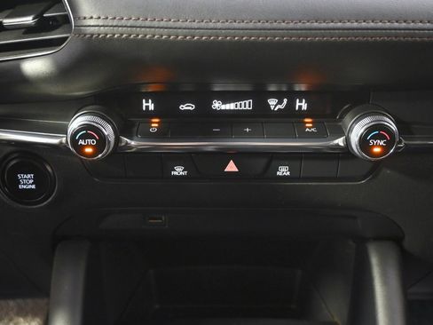 Used 2019 MAZDA MAZDA3 AWD Sedan w/ Select Package image 31