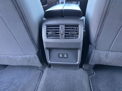 Used 2025 Nissan Rogue SV image 17