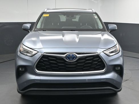 Used 2020 Toyota Highlander Limited image 2