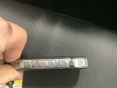 Used 2023 Kia Sportage SX Prestige image 32