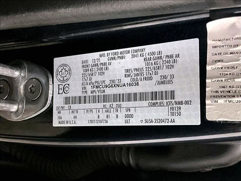 Used 2022 Ford Escape SE w/ Cold Weather Package image 34