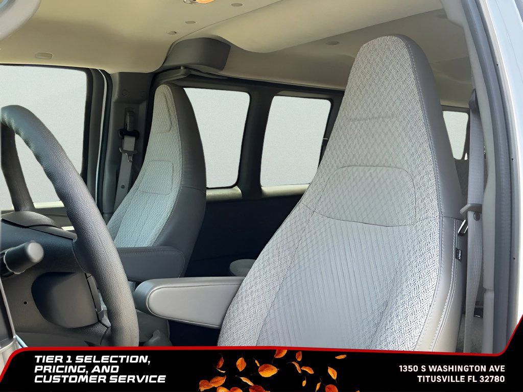 Used 2025 Chevrolet Express 3500 LT w/ LT Preferred Equipment Group RWD image 21