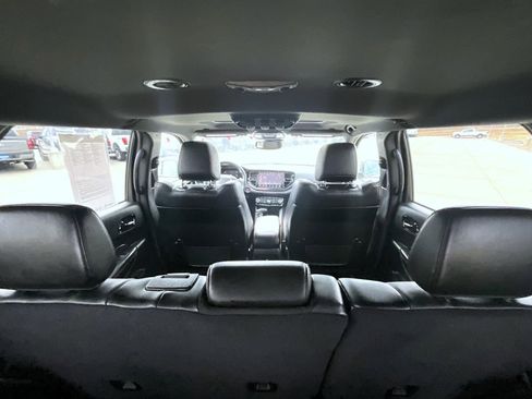 Used 2025 Dodge Durango GT image 32