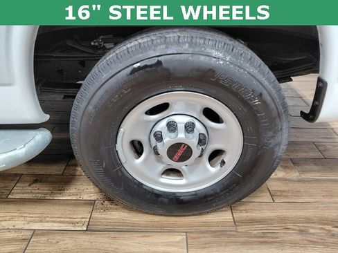 Used 2024 GMC Savana 2500 w/ Driver Convenience Package image 8