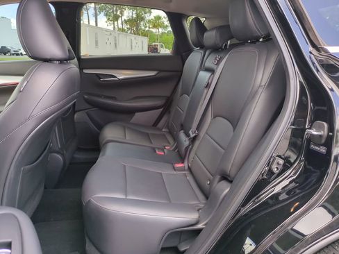 Used 2019 INFINITI QX50 Luxe w/ Navigation Package AWD/4WD image 13